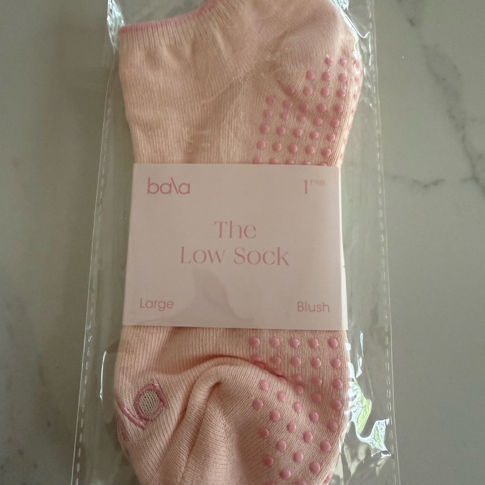 Bala Pink No-Show Grip Socks
